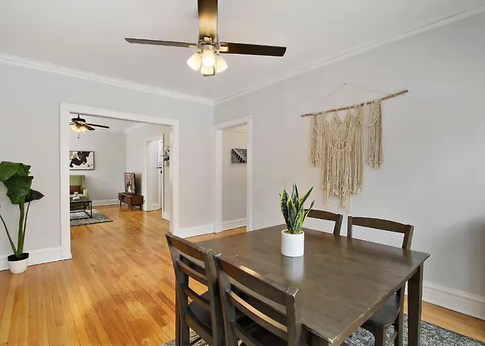 1br Deluxe With Complete Amenities - Campbell 3 * Chicago